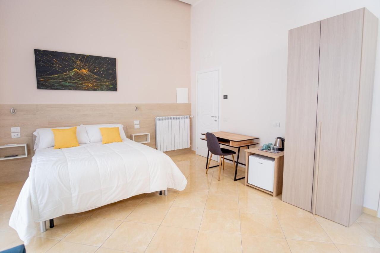 Leone Suites Toledo Napoli Exterior foto